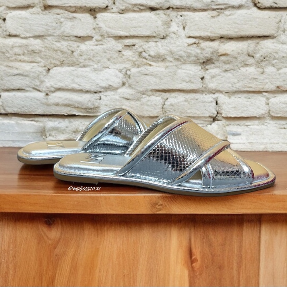 Michael Kors Gideon Slide Sandal Metallic Silver BRAND NEW NEVER WORN - Picture 3 of 6